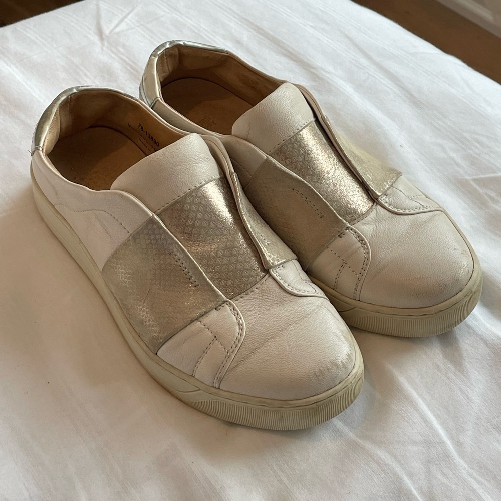 Johnston & Murphy Cream and Silver Slip-On Sneakers